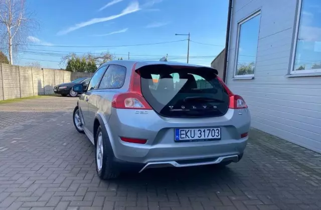 VOLVO C30 