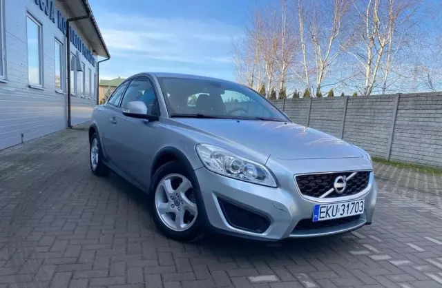VOLVO C30 
