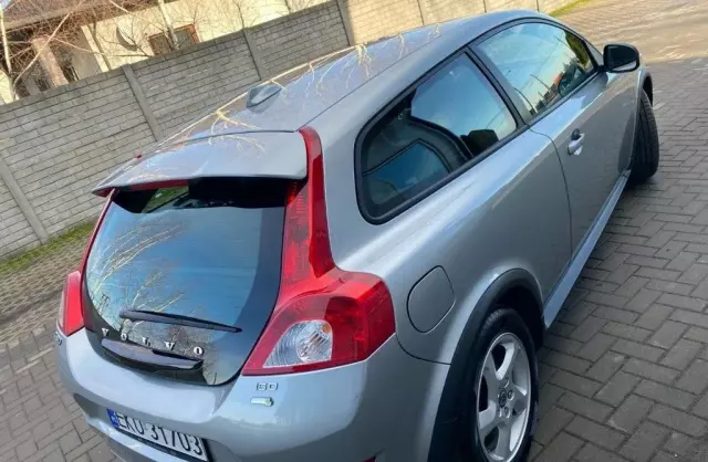 VOLVO C30 