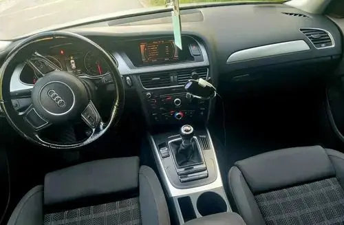 AUDI A4 