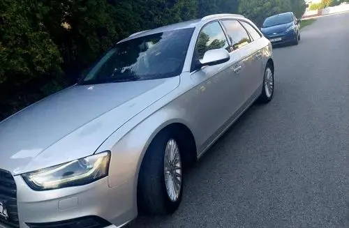 AUDI A4 