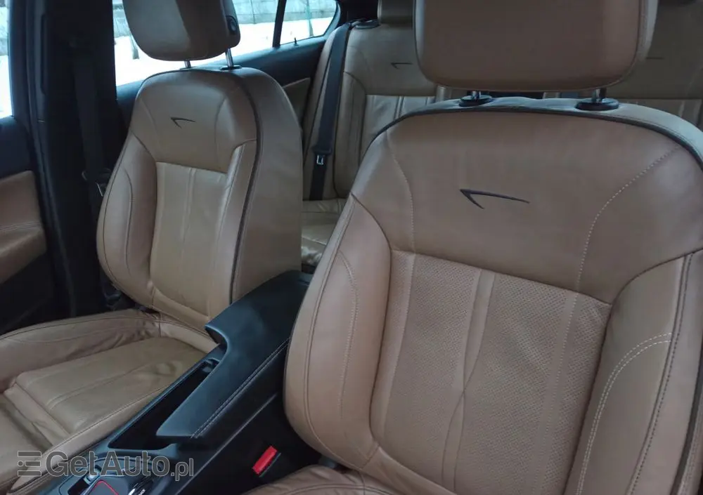 OPEL Insignia 1.6 T Cosmo