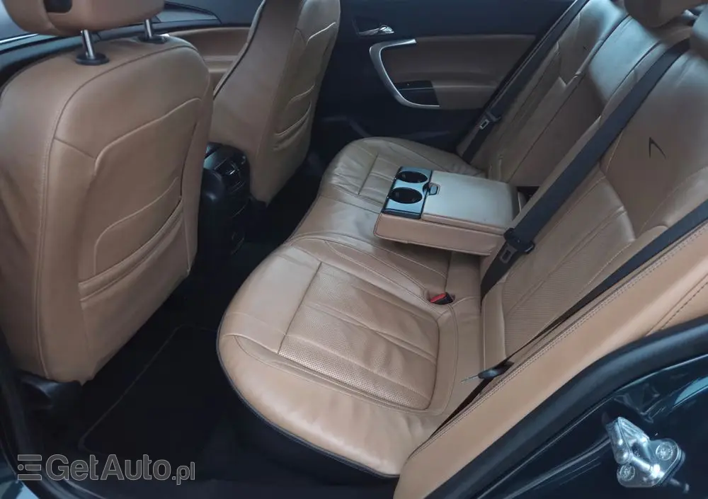 OPEL Insignia 1.6 T Cosmo