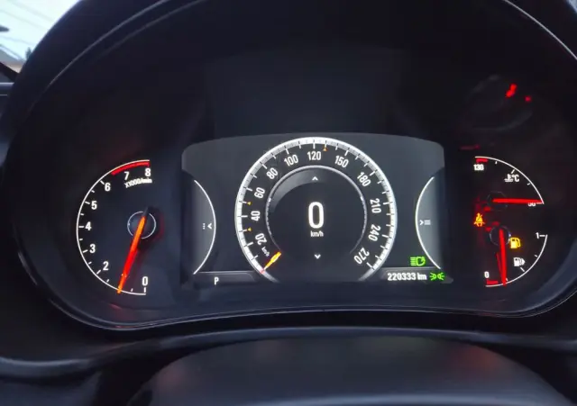 OPEL Insignia 1.6 T Cosmo