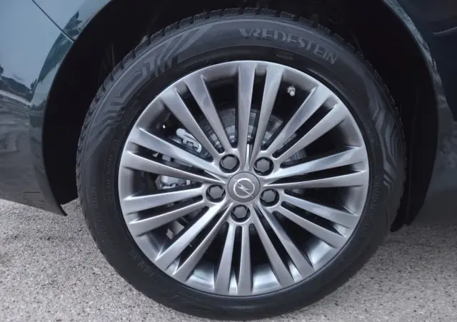 OPEL Insignia 1.6 T Cosmo