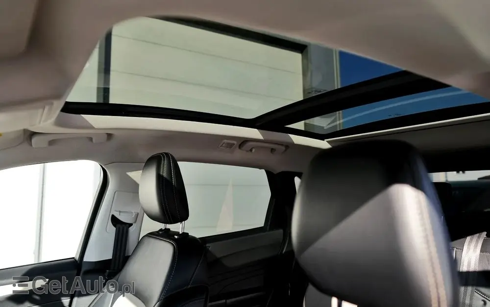 FORD Kuga 2.5 FHEV AWD Titanium