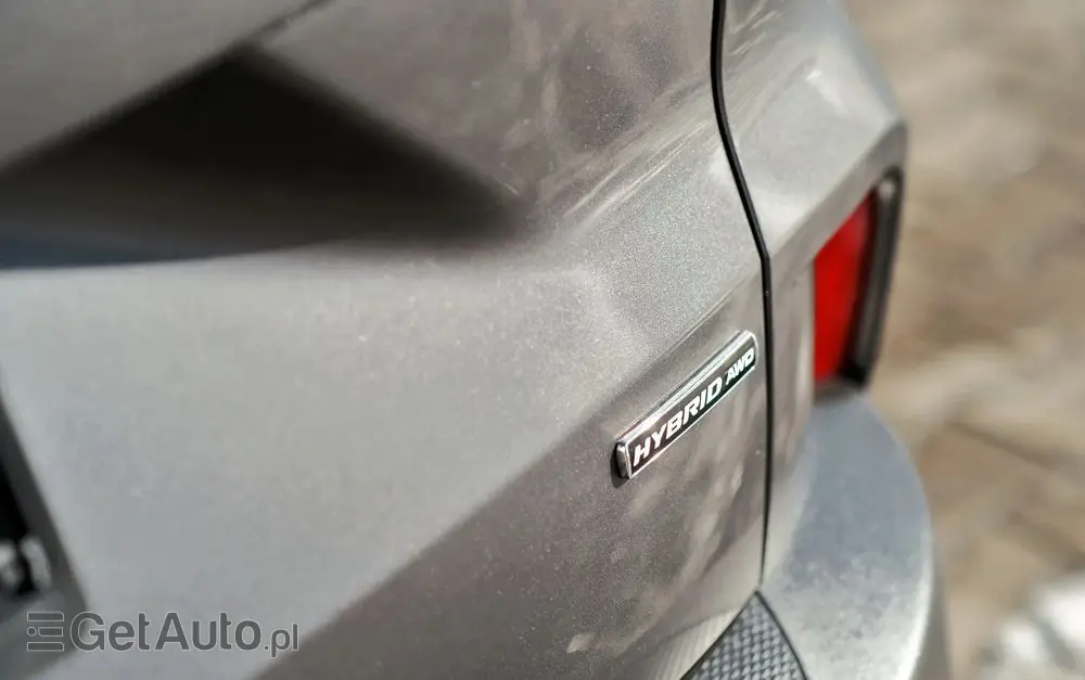 FORD Kuga 2.5 FHEV AWD Titanium