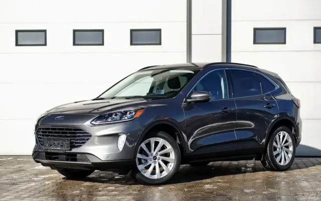 FORD Kuga 2.5 FHEV AWD Titanium