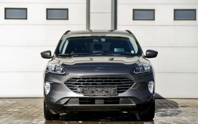FORD Kuga 2.5 FHEV AWD Titanium