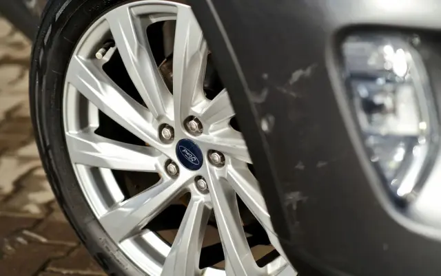 FORD Kuga 2.5 FHEV AWD Titanium