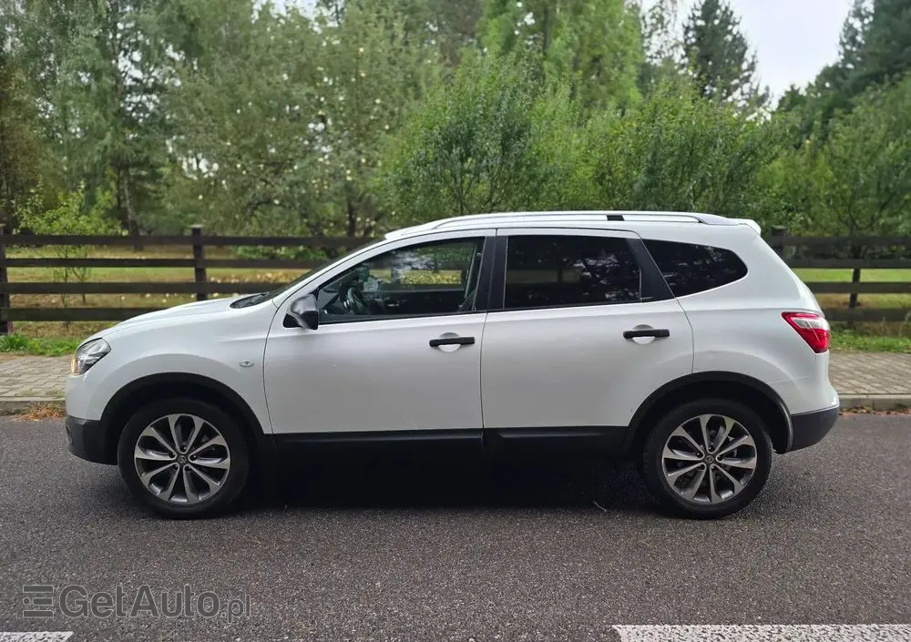 NISSAN Qashqai+2 2.0 Acenta