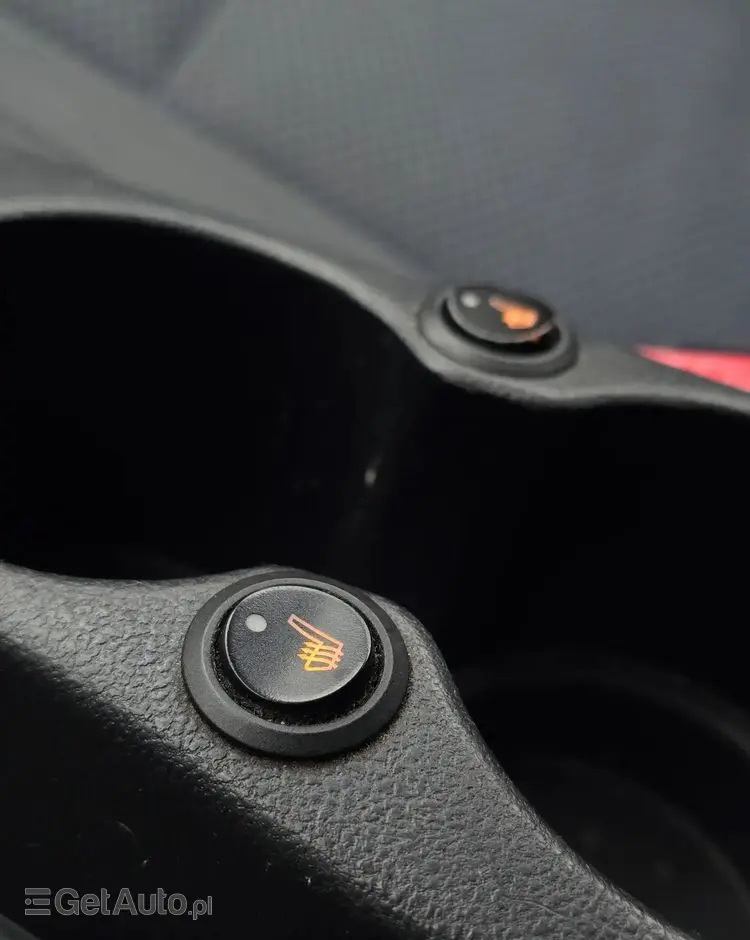 NISSAN Qashqai+2 2.0 Acenta