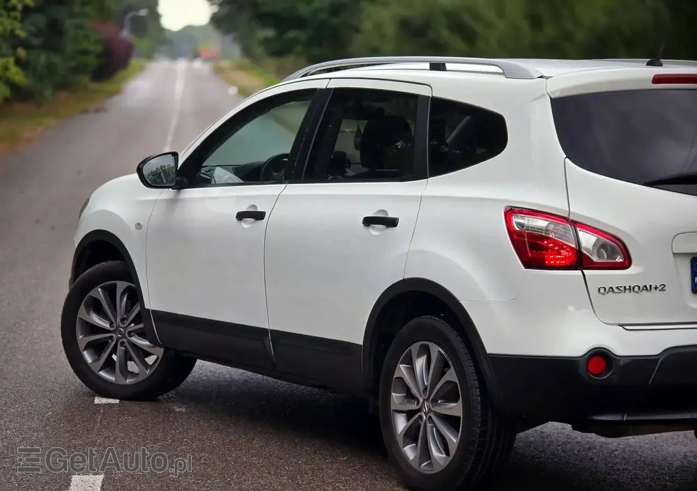 NISSAN Qashqai+2 2.0 Acenta