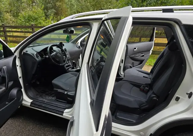 NISSAN Qashqai+2 2.0 Acenta