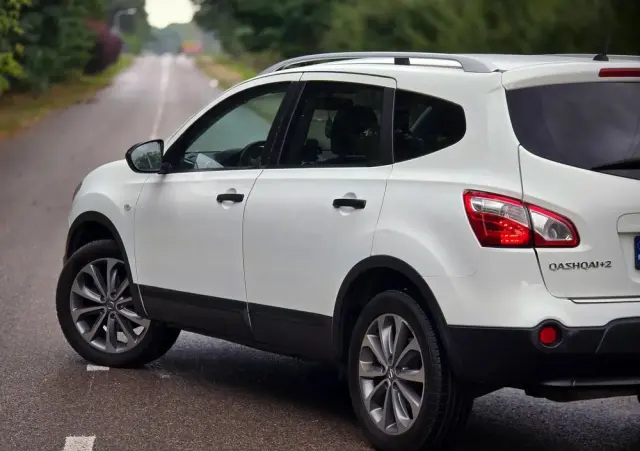 NISSAN Qashqai+2 2.0 Acenta