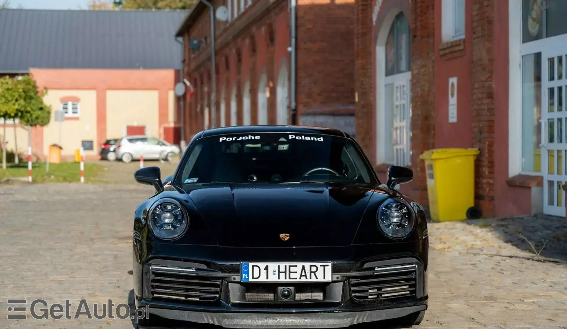 PORSCHE 911 