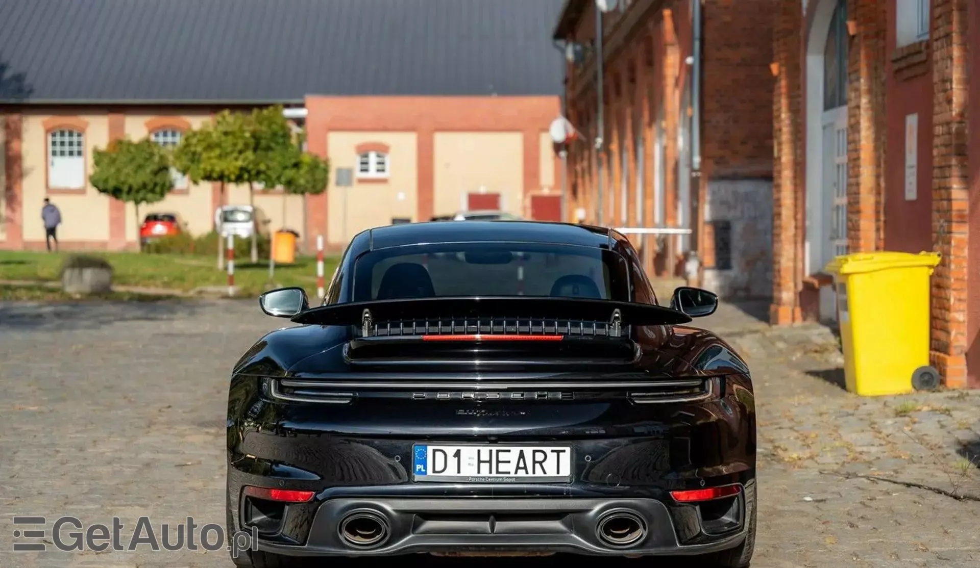 PORSCHE 911 