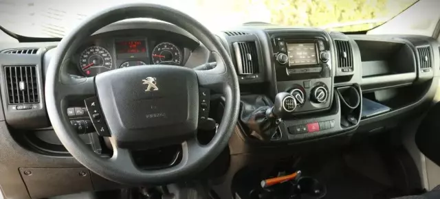 PEUGEOT Boxer 