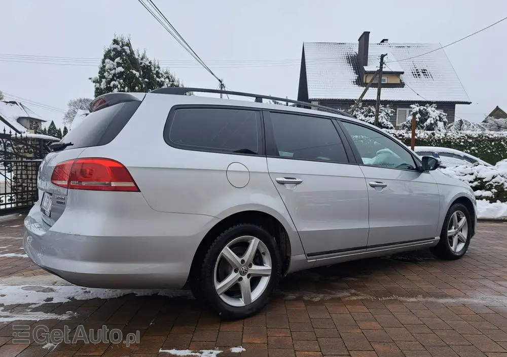 VOLKSWAGEN Passat Variant 2.0 TDI BlueMotion Technology Trendline