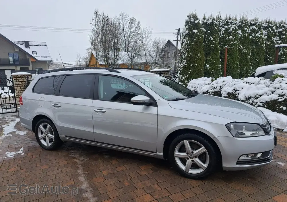 VOLKSWAGEN Passat Variant 2.0 TDI BlueMotion Technology Trendline