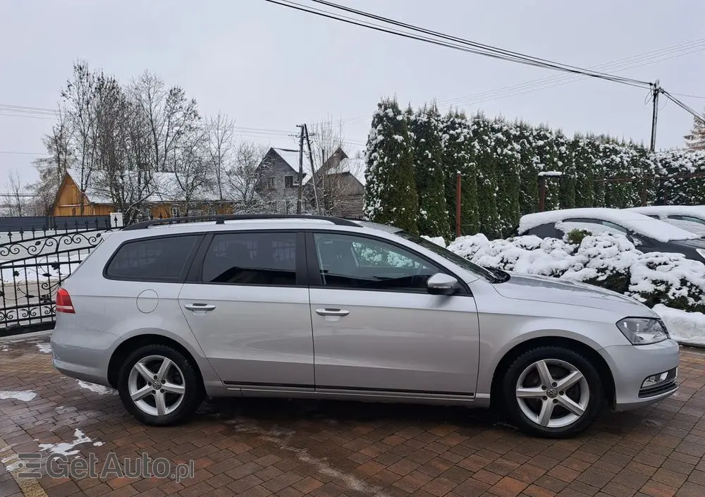 VOLKSWAGEN Passat Variant 2.0 TDI BlueMotion Technology Trendline