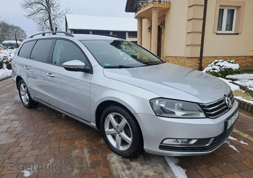 VOLKSWAGEN Passat Variant 2.0 TDI BlueMotion Technology Trendline