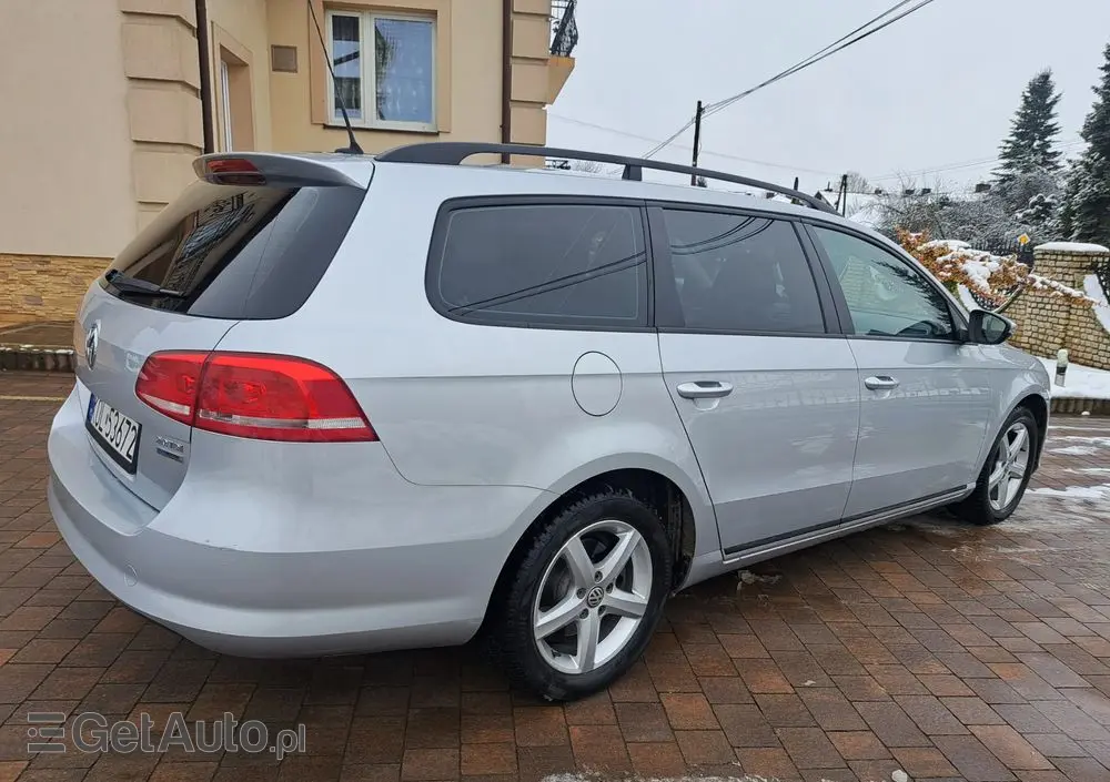 VOLKSWAGEN Passat Variant 2.0 TDI BlueMotion Technology Trendline