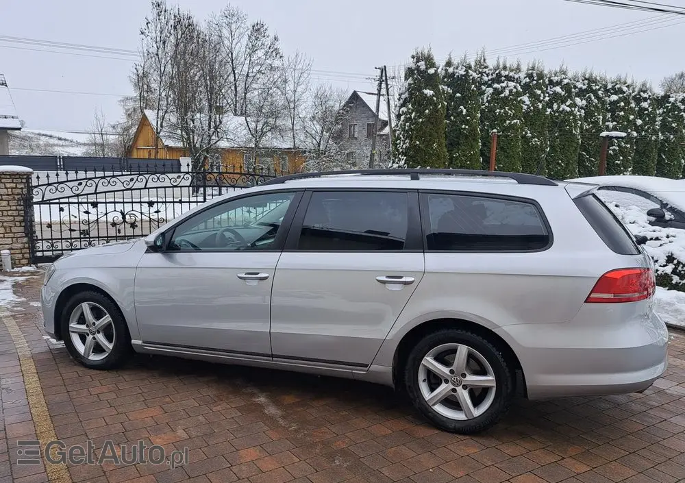 VOLKSWAGEN Passat Variant 2.0 TDI BlueMotion Technology Trendline