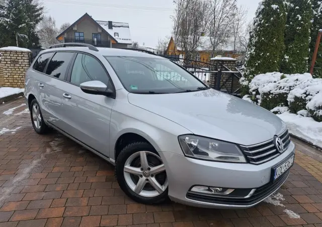 VOLKSWAGEN Passat Variant 2.0 TDI BlueMotion Technology Trendline