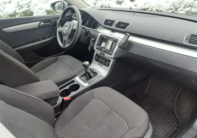 VOLKSWAGEN Passat Variant 2.0 TDI BlueMotion Technology Trendline