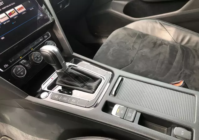 VOLKSWAGEN Arteon 2.0 TSI 4Motion R-Line DSG