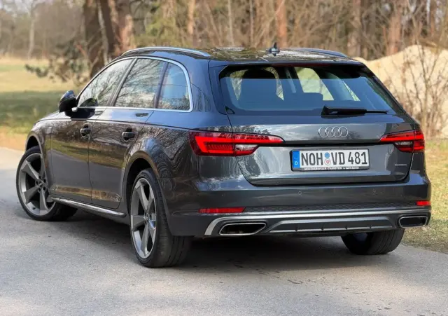AUDI A4 Avant 2.0 TDI DPF clean diesel quattro S tronic S line Sportpaket