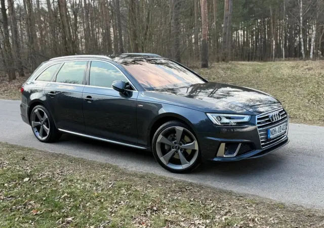 AUDI A4 Avant 2.0 TDI DPF clean diesel quattro S tronic S line Sportpaket