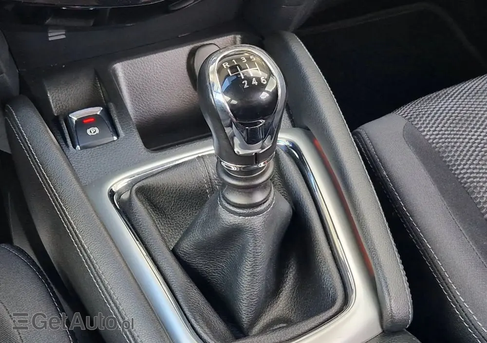 NISSAN Qashqai 1.6 DIG-T 360