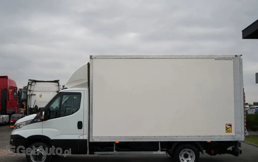 IVECO DAILY 35-140 / KONTENER 4,2 M / WINDA / BLIŹNIAK   DMC: 3500 KG / SPROWADZONY 