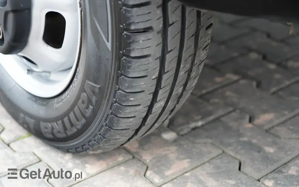 IVECO DAILY 35-140 / KONTENER 4,2 M / WINDA / BLIŹNIAK   DMC: 3500 KG / SPROWADZONY 