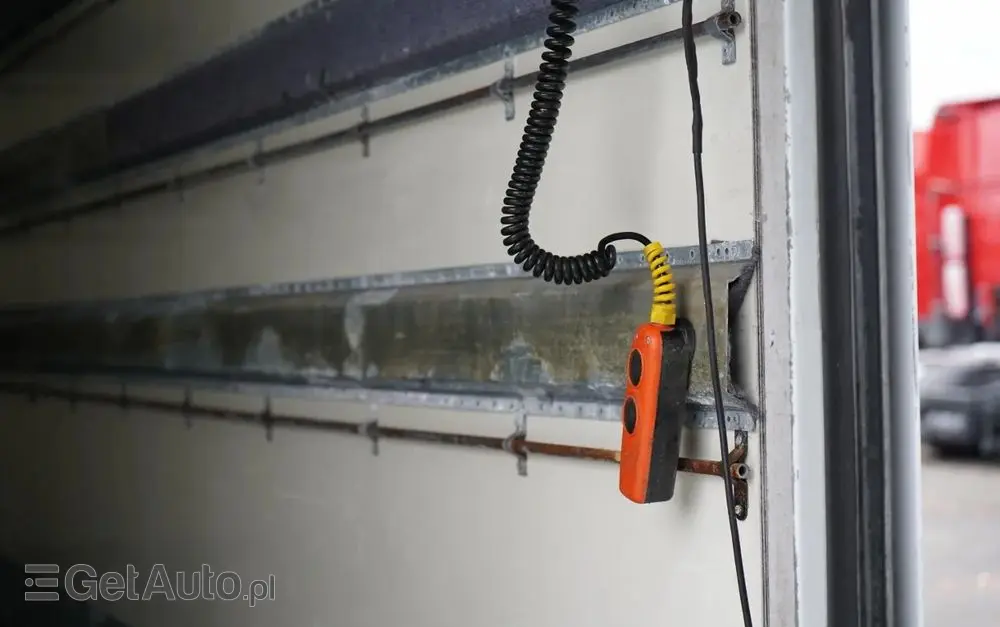 IVECO DAILY 35-140 / KONTENER 4,2 M / WINDA / BLIŹNIAK   DMC: 3500 KG / SPROWADZONY 