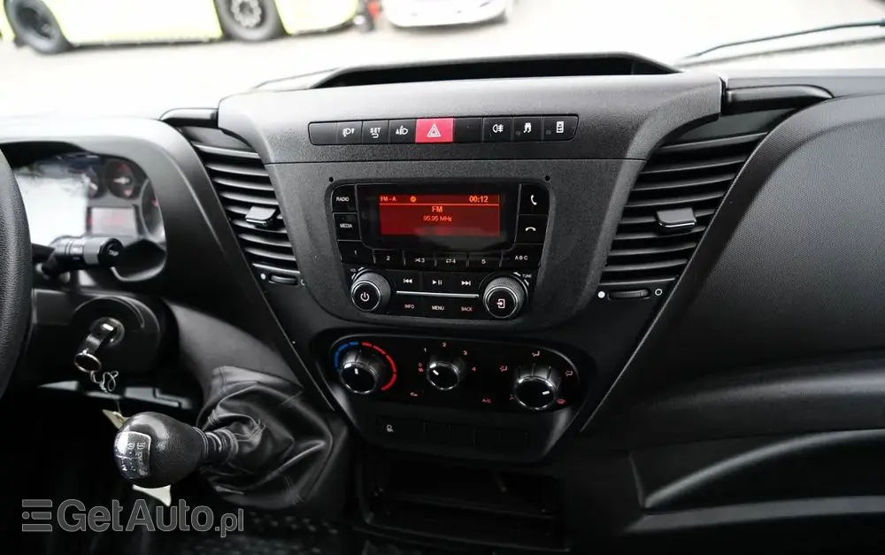 IVECO DAILY 35-140 / KONTENER 4,2 M / WINDA / BLIŹNIAK   DMC: 3500 KG / SPROWADZONY 