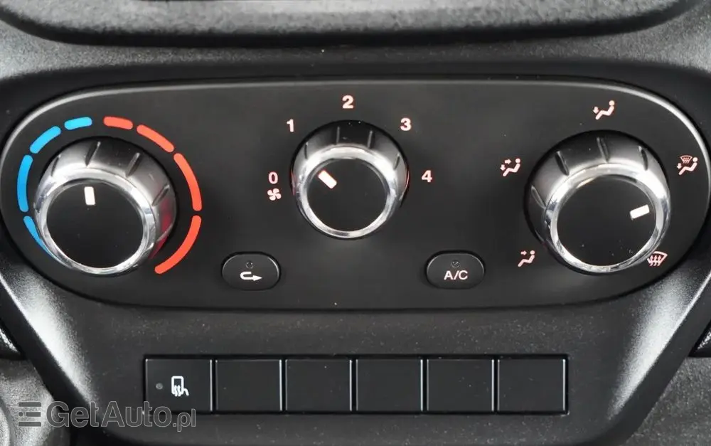 IVECO DAILY 35-140 / KONTENER 4,2 M / WINDA / BLIŹNIAK   DMC: 3500 KG / SPROWADZONY 