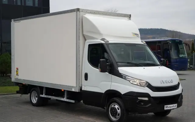 IVECO DAILY 35-140 / KONTENER 4,2 M / WINDA / BLIŹNIAK   DMC: 3500 KG / SPROWADZONY 