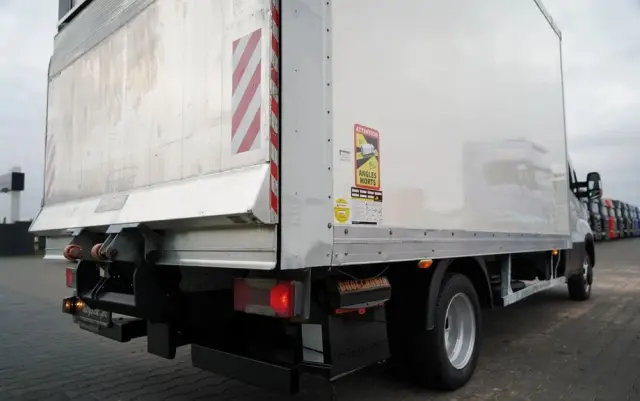 IVECO DAILY 35-140 / KONTENER 4,2 M / WINDA / BLIŹNIAK   DMC: 3500 KG / SPROWADZONY 