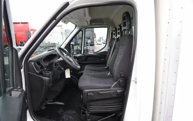 IVECO DAILY 35-140 / KONTENER 4,2 M / WINDA / BLIŹNIAK   DMC: 3500 KG / SPROWADZONY 
