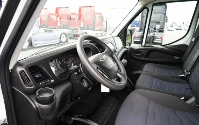 IVECO DAILY 35-140 / KONTENER 4,2 M / WINDA / BLIŹNIAK   DMC: 3500 KG / SPROWADZONY 