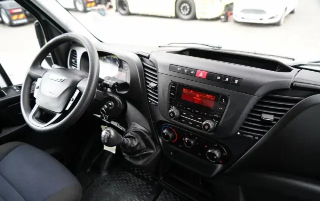 IVECO DAILY 35-140 / KONTENER 4,2 M / WINDA / BLIŹNIAK   DMC: 3500 KG / SPROWADZONY 