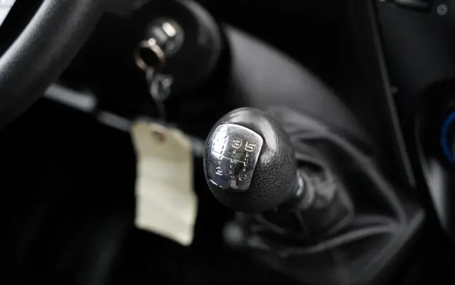 IVECO DAILY 35-140 / KONTENER 4,2 M / WINDA / BLIŹNIAK   DMC: 3500 KG / SPROWADZONY 