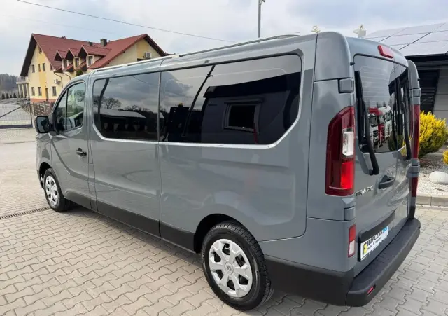 RENAULT Trafic 