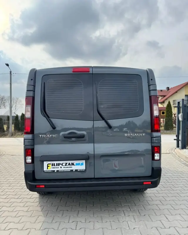 RENAULT Trafic 