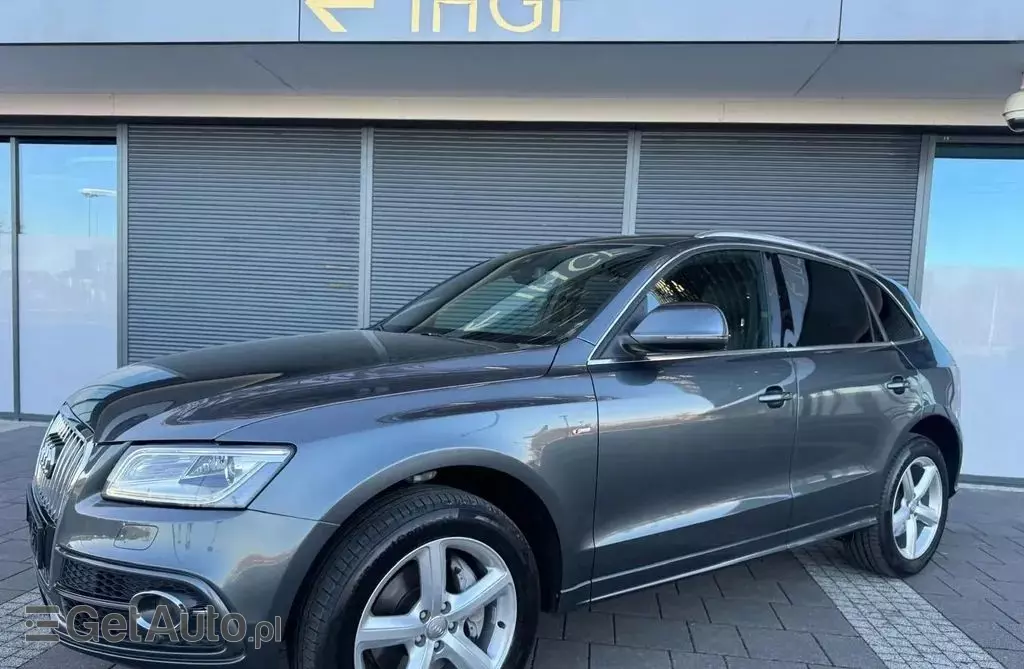 AUDI Q5 