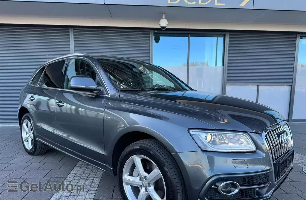 AUDI Q5 
