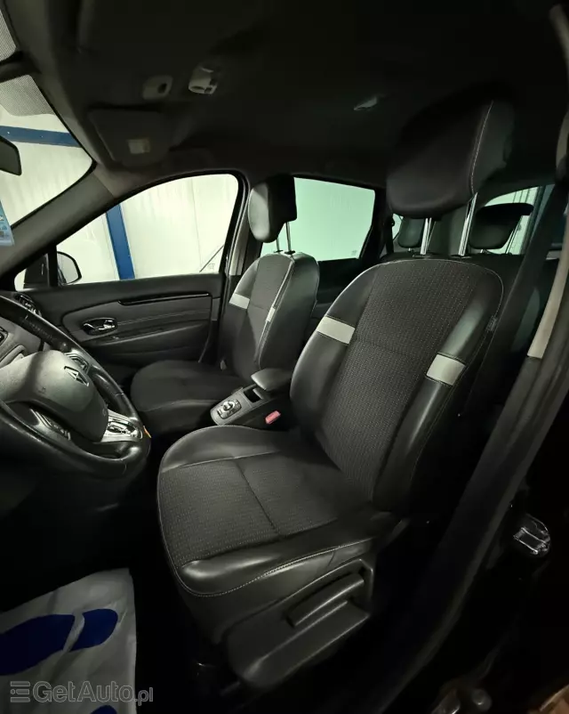 RENAULT Scenic 1.5 dCi Limited